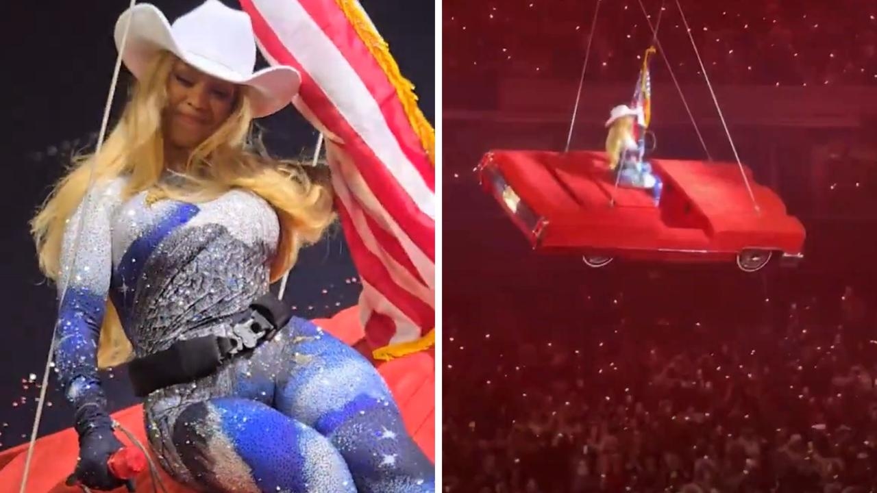 Beyonce left dangling mid-air during Cowboy Carter set