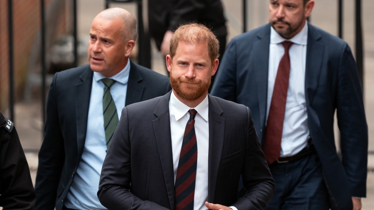 ‘Harry still doesn't like being controlled': Royal family warned Prince Harry ‘won't change' after olive branch