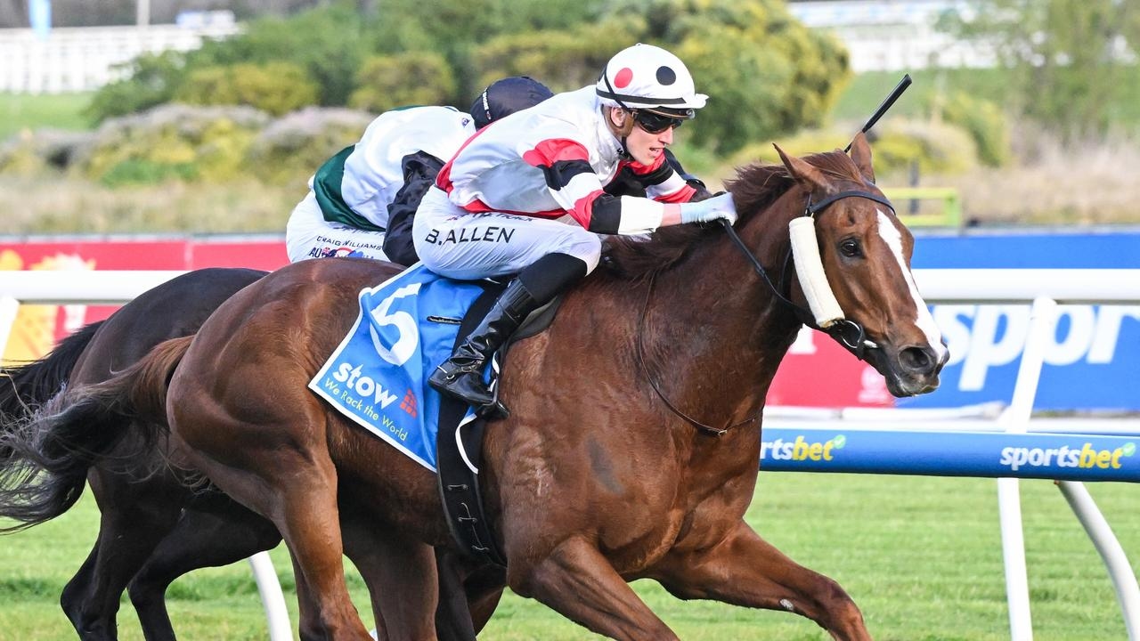 Pinstriped on course for another memorable Memsie tilt