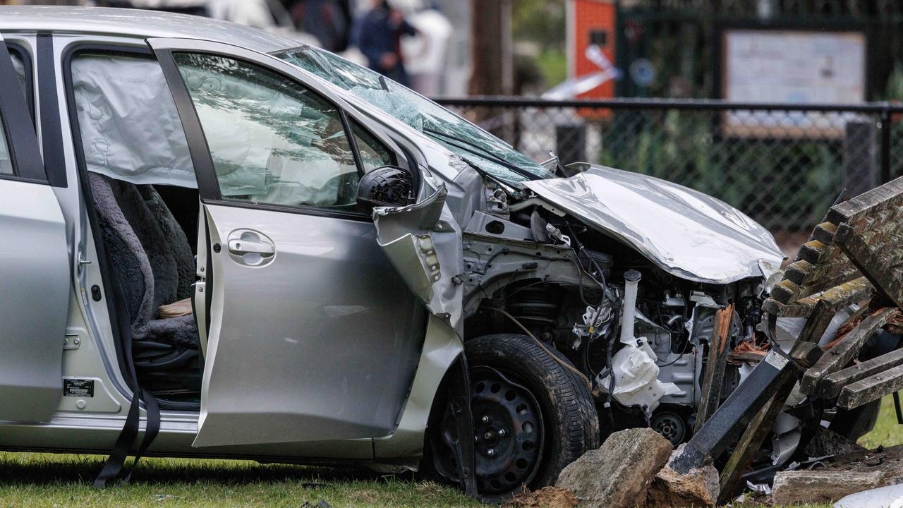 Family's emotional plea after horror fatal crash in Wantirna South, Melbourne