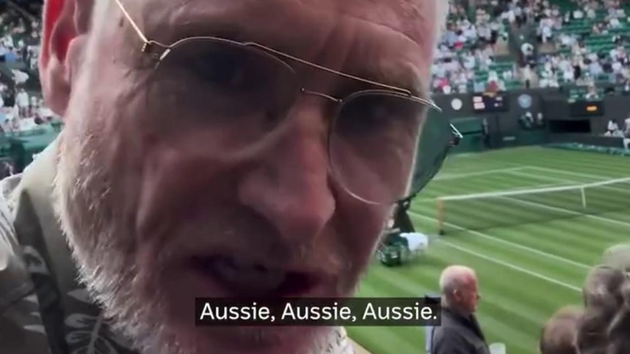 Aussie comedian Dave Hughes sprays English fan at Wimbledon