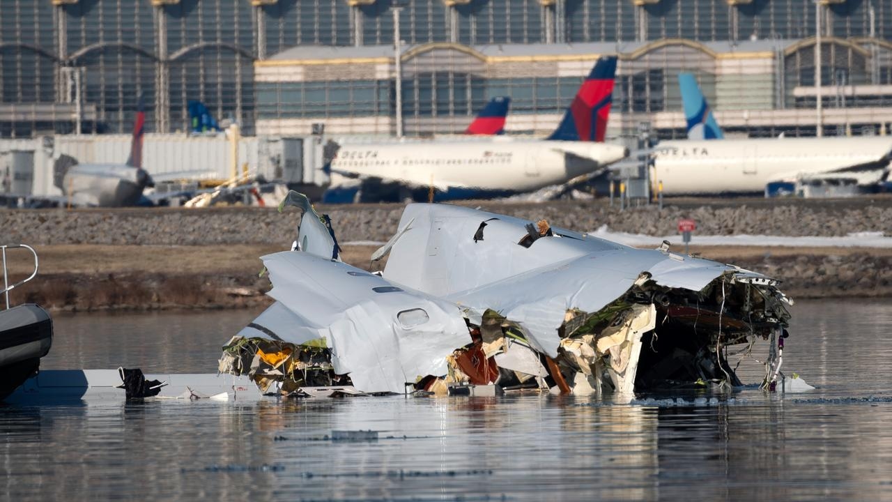 American Airlines Flight 5342: Huge detail revealed in US Army helicopter and plane crash