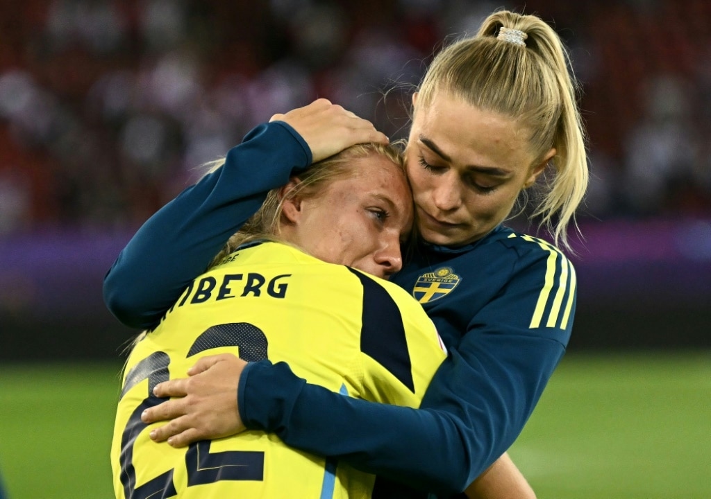 England reach Euro 2025 semis after shootout win over Sweden