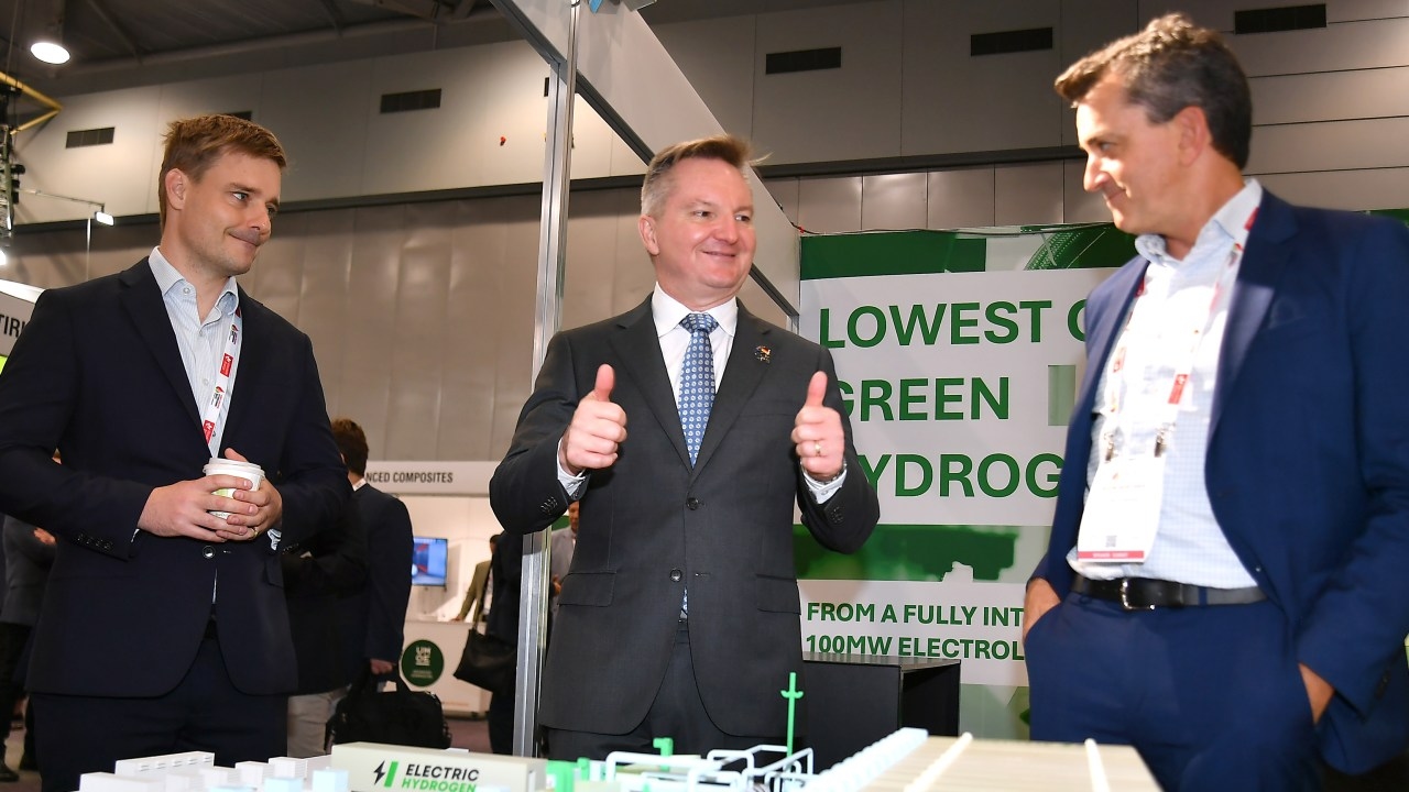 Major blow for Albanese government's renewable goals after massive $12.5b Central Queensland Hydrogen Project collapses