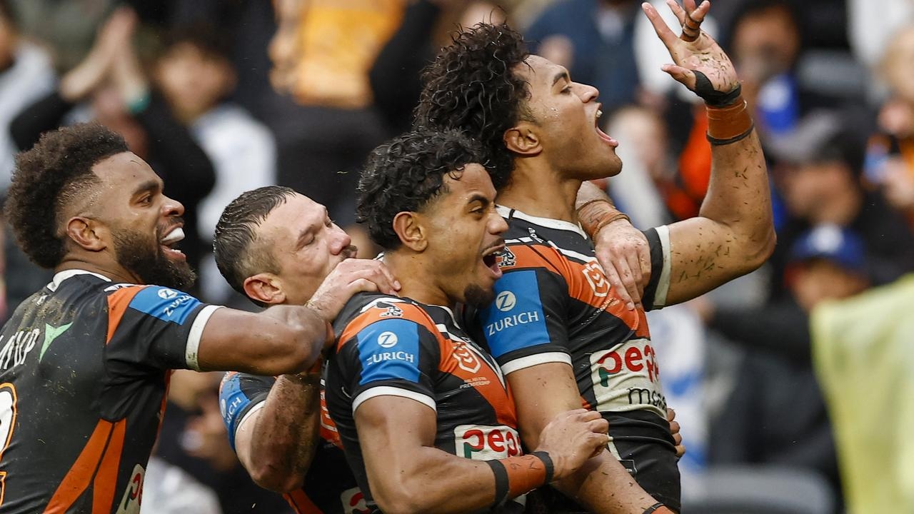 ‘That's no good': Bulldogs star wasn't aware of Khod gesture as the blue and whites prepare for brutal five weeks before finals