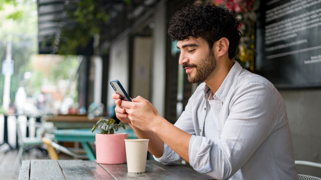 Why men prefer to pay for online girlfriends, than commit IRL