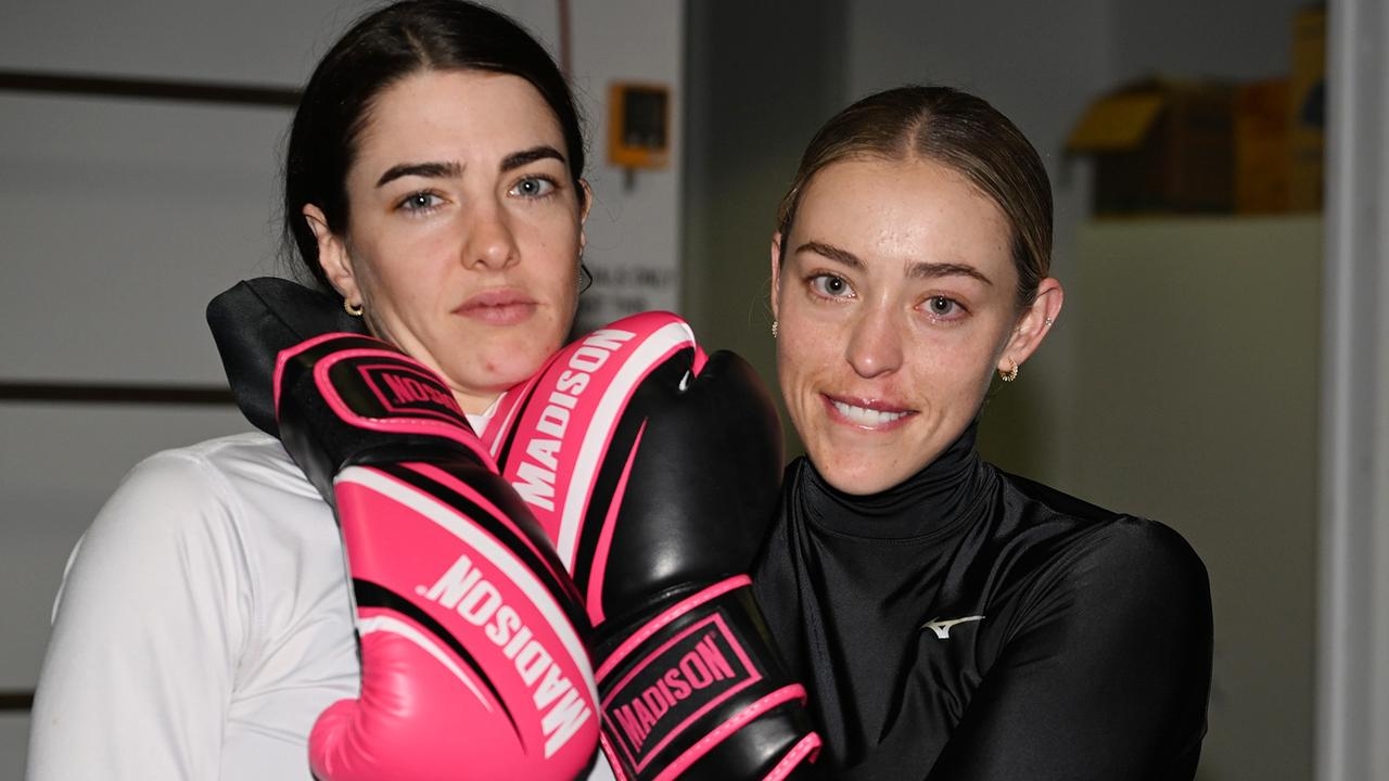 Sporting sisterhood driving jockeys Angela Jones and Emily Lang to create history in race for 2024/2025 Brisbane jockeys' premiership