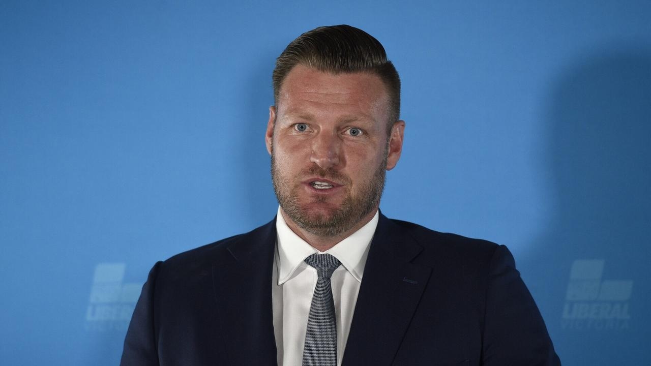 ‘Focus on other issues': Sam Groth's relationship under scrutiny