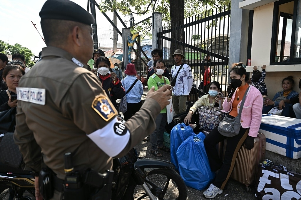 Border confusion as Thailand shuts land crossings with Cambodia