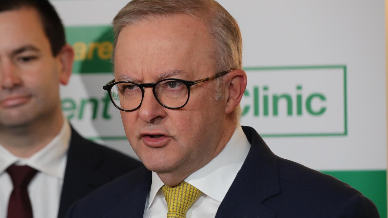 Anthony Albanese defends Labor's action against anti-Semitism after Melbourne synagogue fire