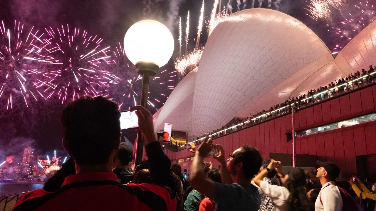 North Sydney Council to debate ticketed access to three New Year's Eve observation spots
