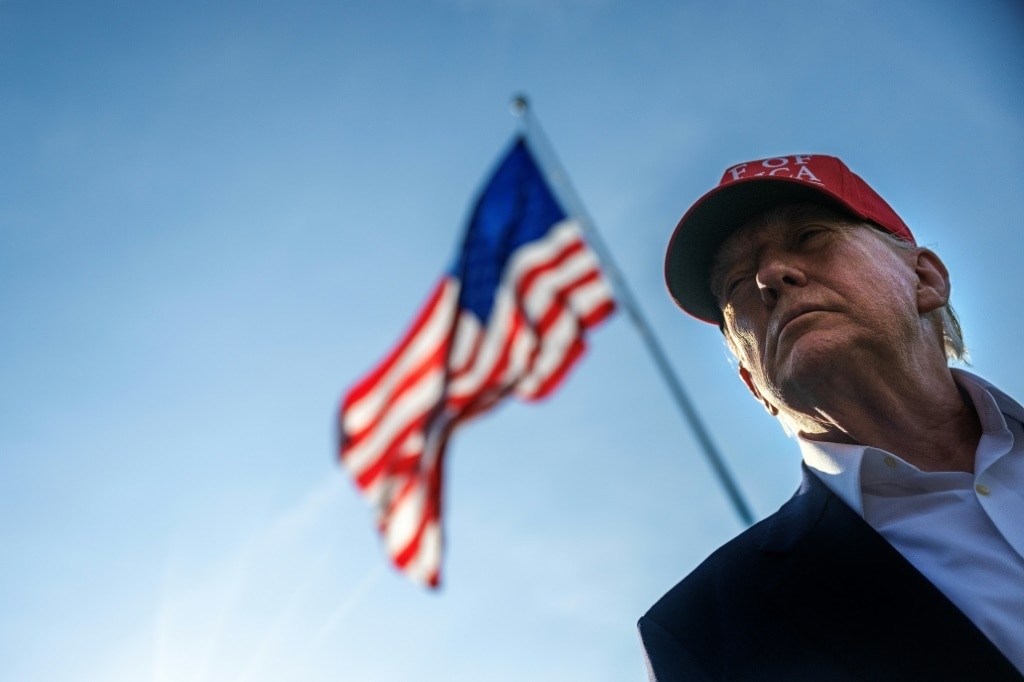 Trump heads for 'Alligator Alcatraz' migrant detention center