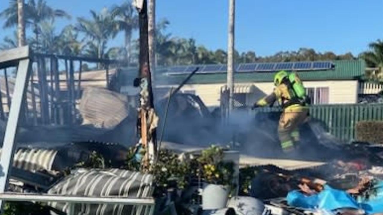 An 85-year-old man has died after he was severely burned in a unit fire in Kingscliff, NSW