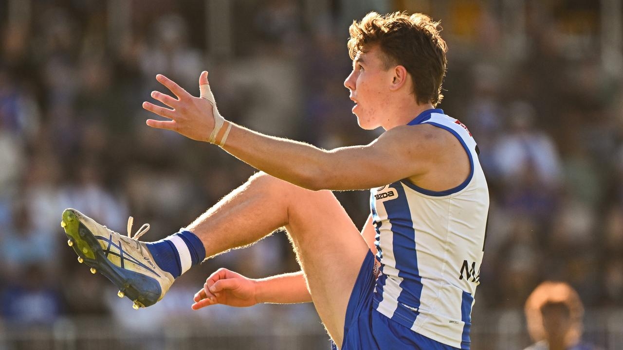 Round 15 AFL Rising Star nomination Finn O'Sullivan on his draft class, midfield future