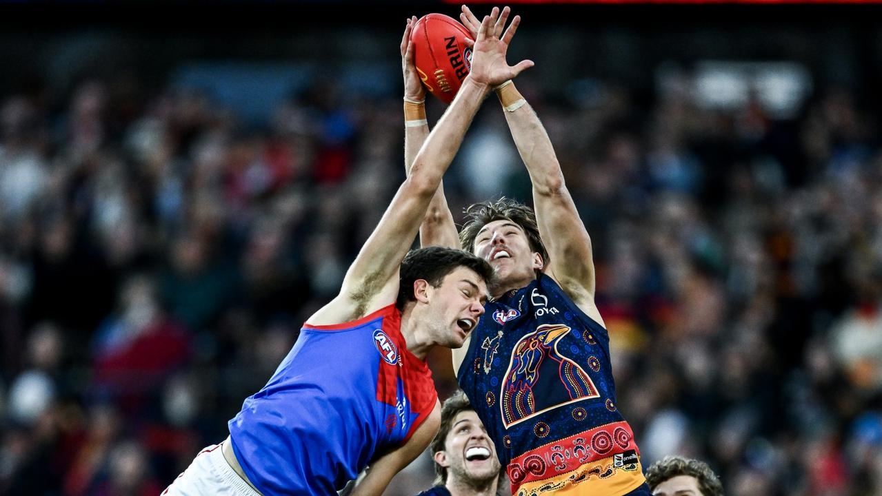 AFLPA interim boss Ben Smith says players ‘open to' conversation about mid-season cup