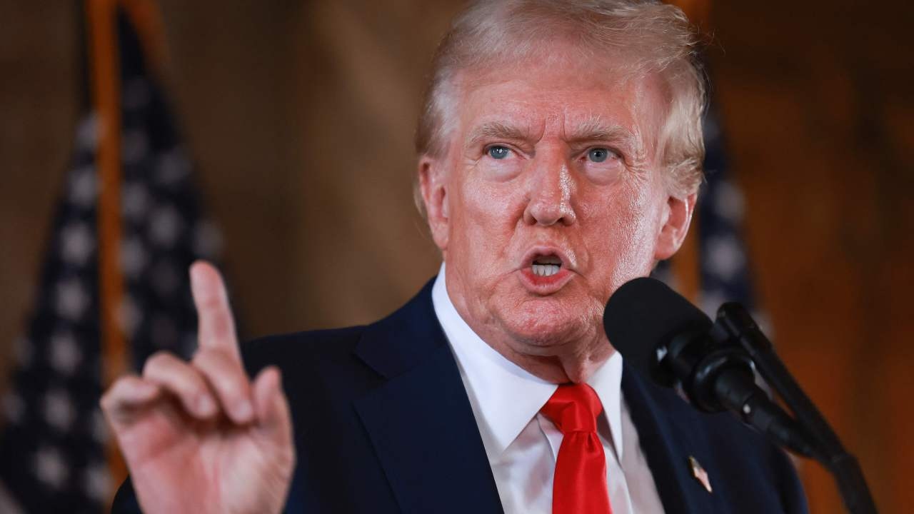 Anthony Albanese to face mounting pressure from Coalition on when he'll meet Donald Trump in person as federal parliament resumes