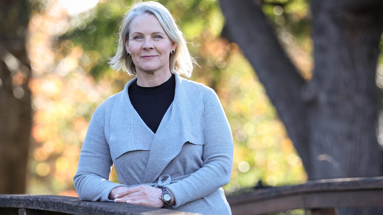 Single mum's shock as income figures reveal affordability gap