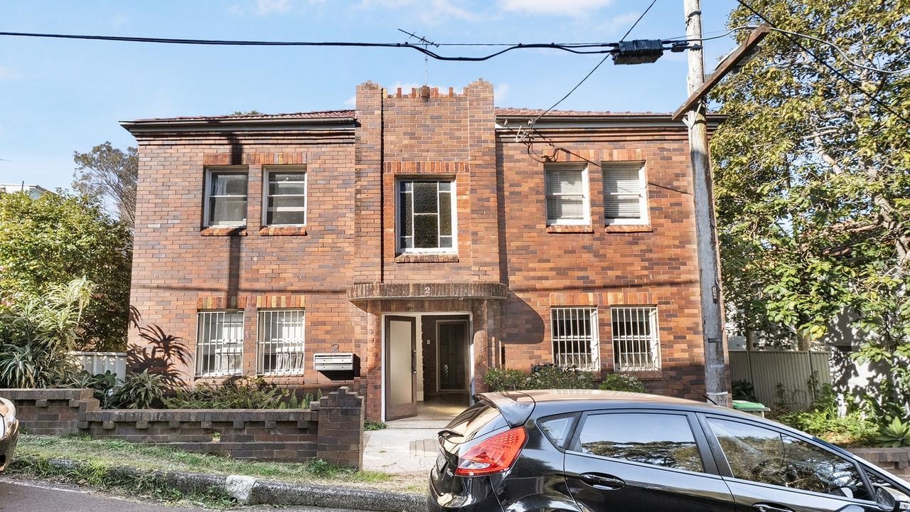 Art Deco block last traded for $28k with $8.35 per week rents for sale