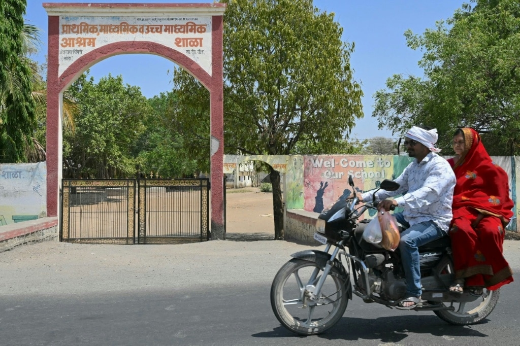 Indian activists seek to save child brides