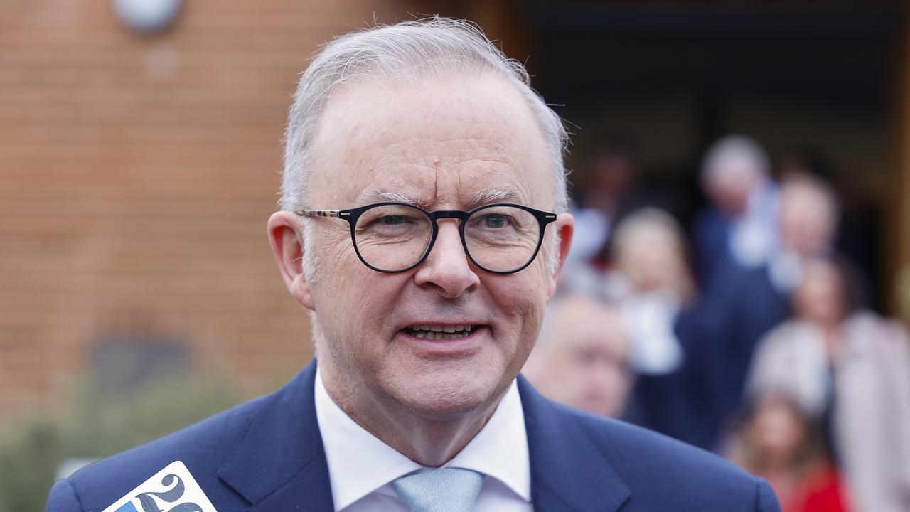 Welcome back to Country: PM's big statement as parliament opens