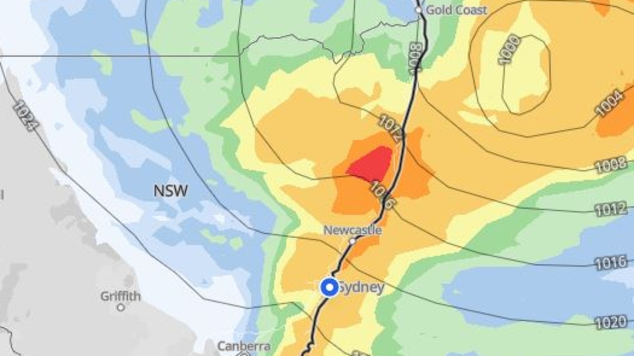 Millions in NSW, southeast Queensland in firing line of rain, winds this weekend