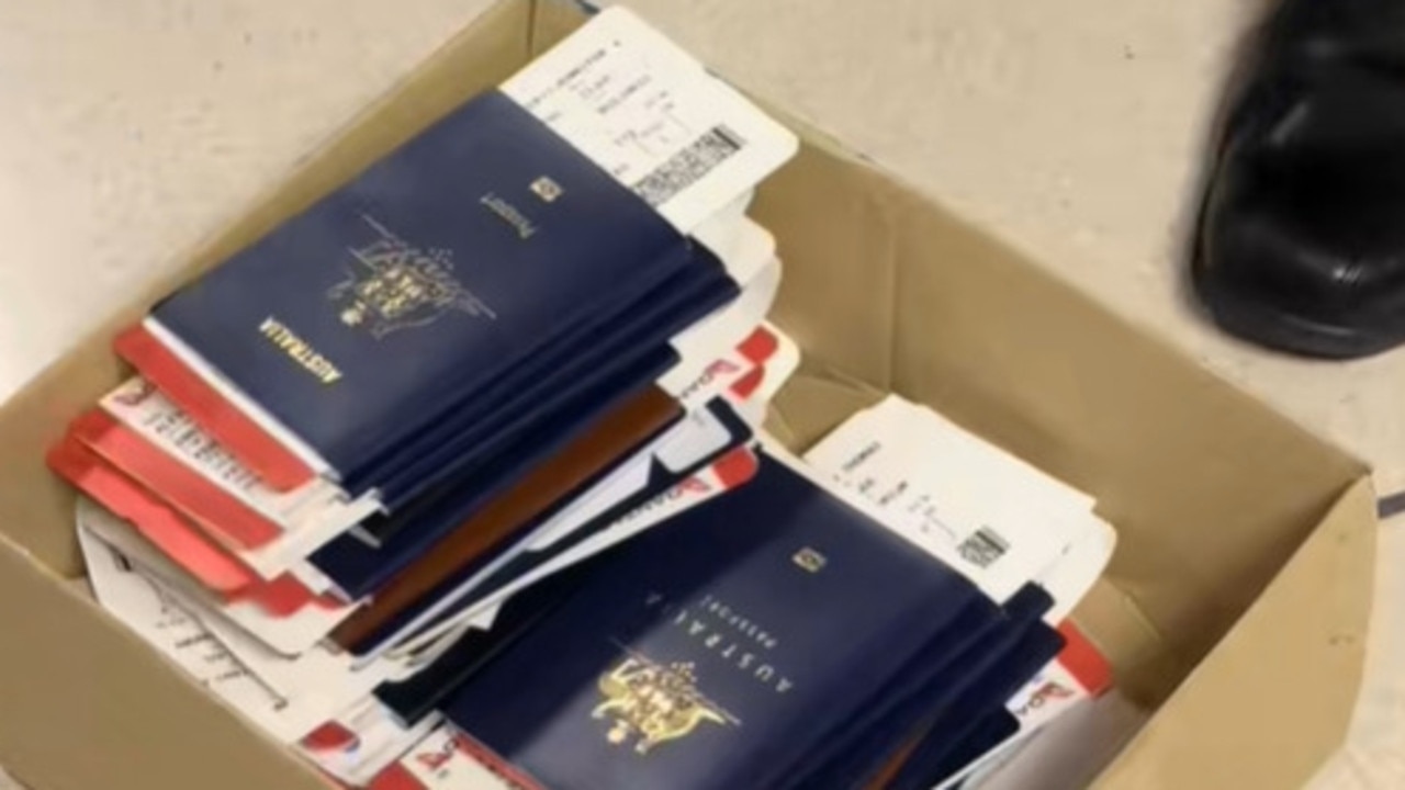 Aussie mum among 300-plus passengers asked to hand over passports in Thailand as flights cancelled