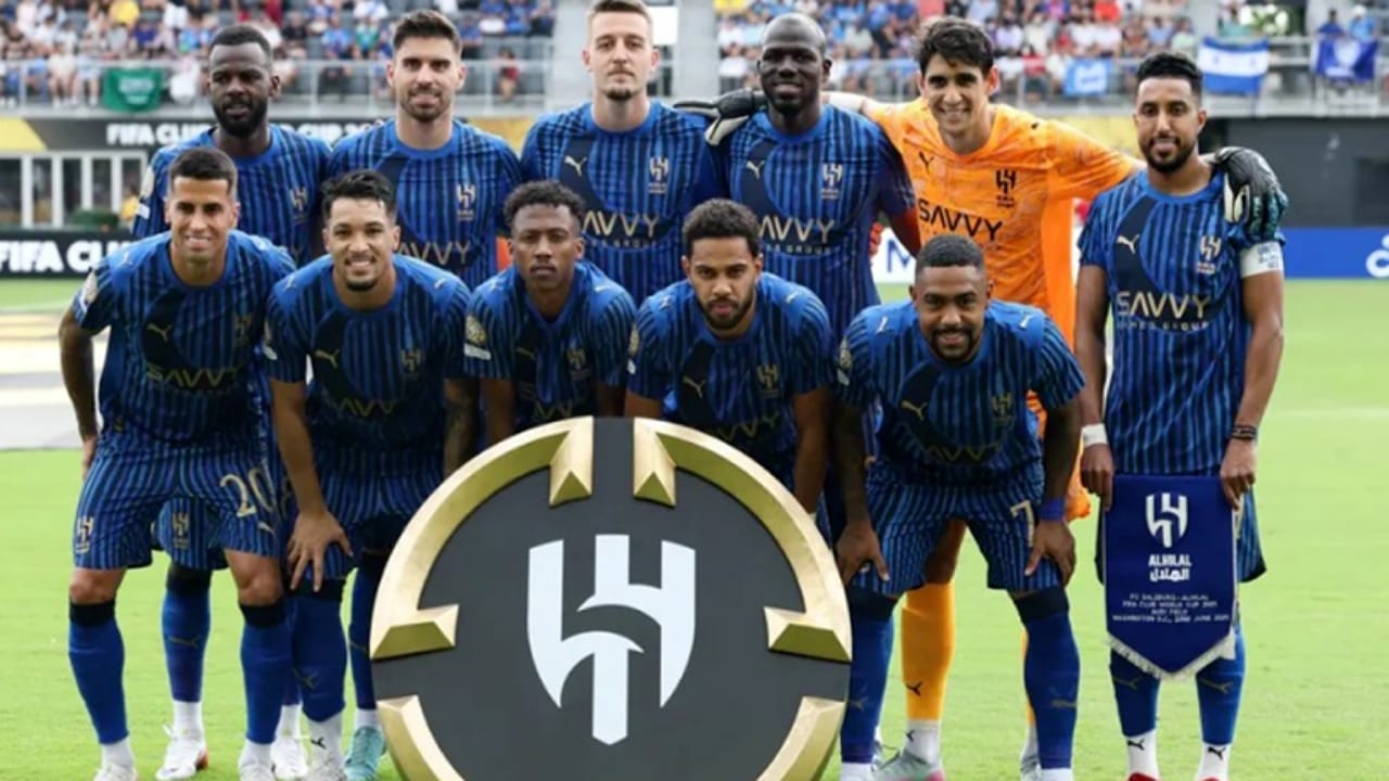 ESPN: الهلال سيكون منافسًا صعبًا أمام مانشستر سيتي