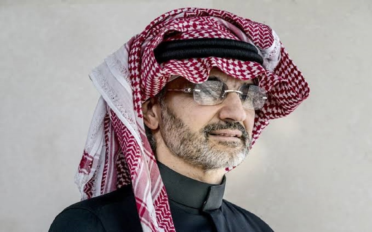 الوليد بن طلال يشيد بأداء الهلال رغم خروجه من المونديال