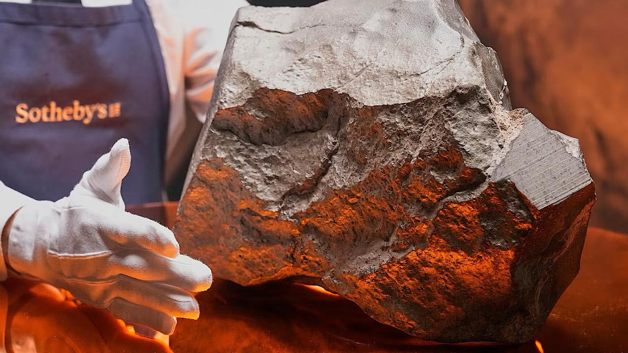 دار سوذبيز تطرح أكبر قطعة من المريخ في مزاد علني