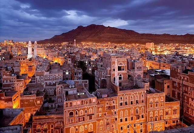 الكشف عن اهانة بكيل وحاشد والقيام باعتقال مصلين واغلاق مسجد بسبب اذان