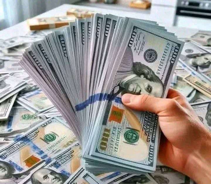 محلات صرافة تمارس عملية نصب على المواطنين اثناء صرف هذه العملة بعدن