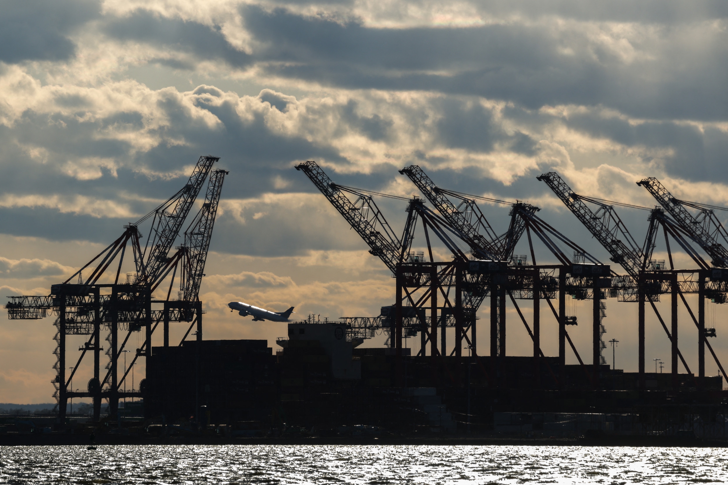 The Amateur Hour Presidency: Tariffs, Trade, and the High Cost of Chaos