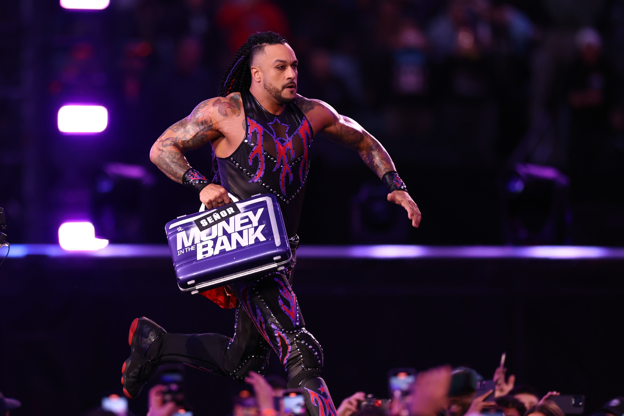 7 WWE Superstars Who Should Win Money in the Bank