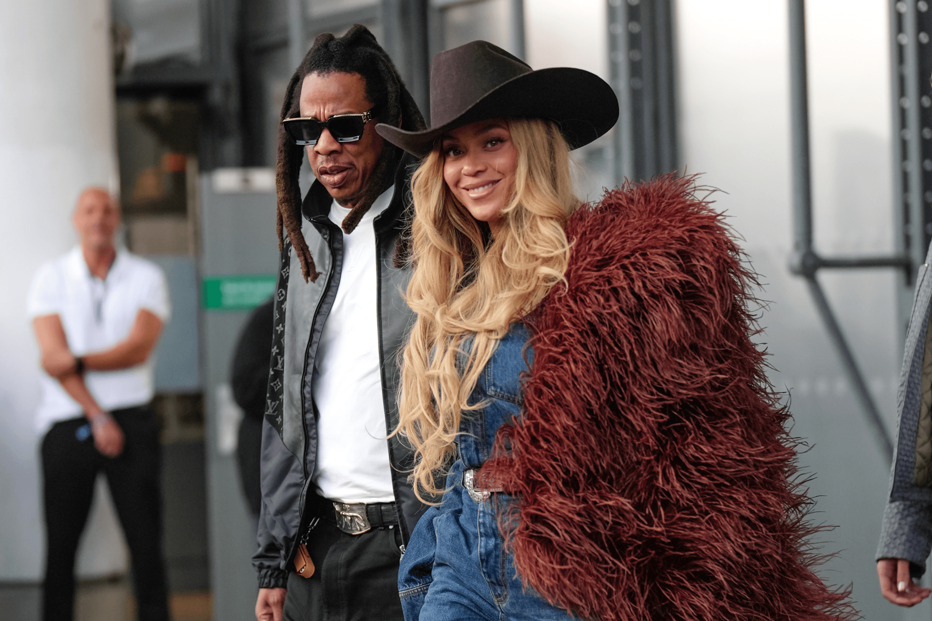 Moment Beyoncé Warns Crew About Concert Malfunction Caught on Camera