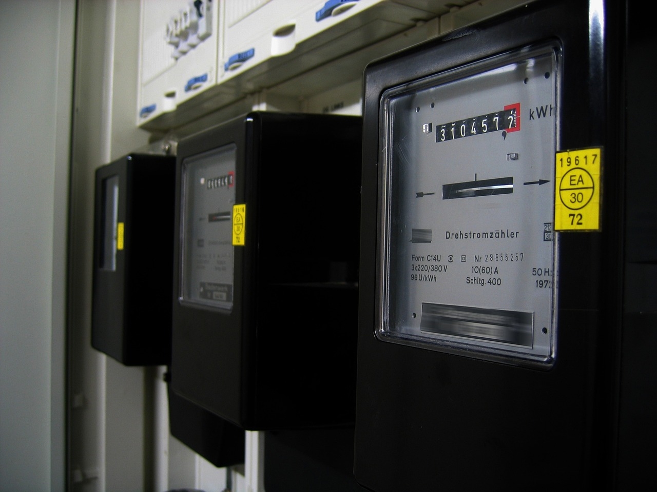 Singapore Electricity and Gas Tariffs for Households Set to Drop in Q3
