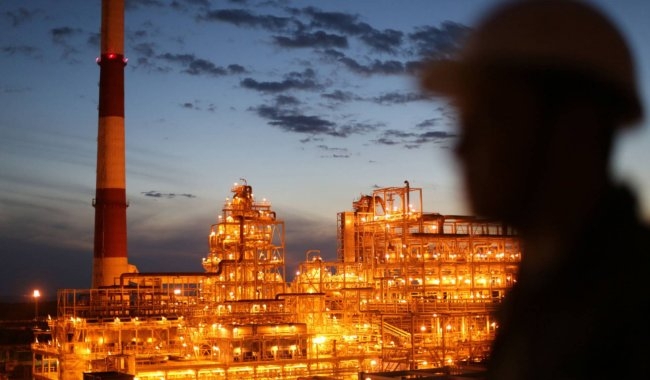 Oil Prices Rise Amid North American Supply Disruptions and OPEC+ Uncertainty