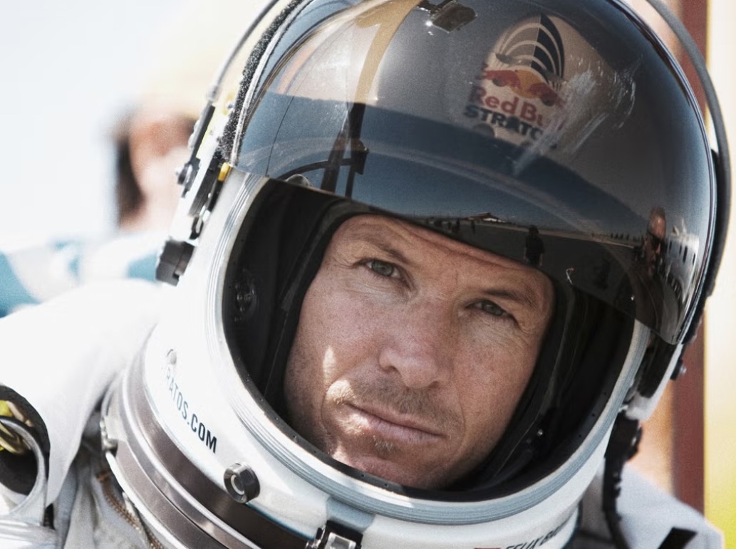Felix Baumgartner: Daredevil Skydiver Died Before He Hit the Ground as He Plummeted on a Woman and His Paraglider Smashed into a Hotel Pool