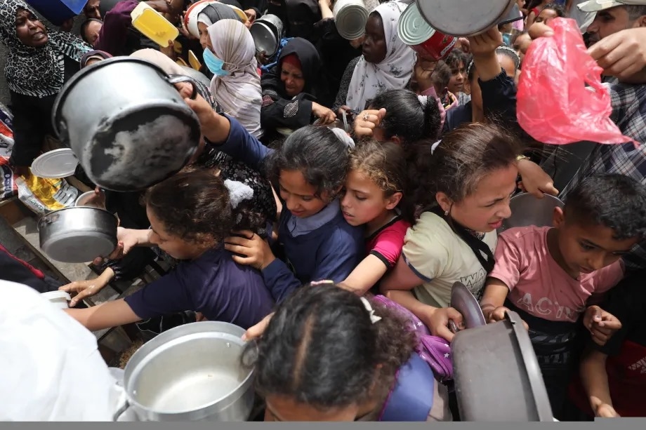 Israel uses timed distribution to target starving Palestinians
