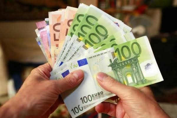 استقرار سعر اليورو أمام الجنيه المصري في ختام تعاملات الثلاثاء