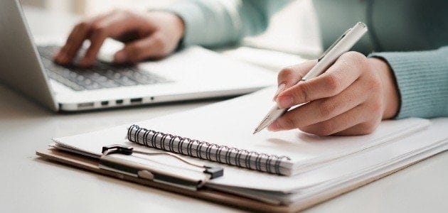 الزرقاء : حفل إشهار كتاب 'رحيل غير مرئي' للكاتبة روان أحمد