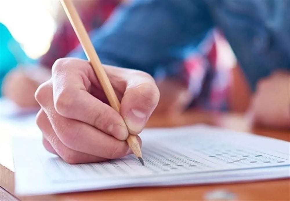 طلبة التوجيهي يبدأون امتحاناتهم بمبحث التربية الإسلامية اليوم