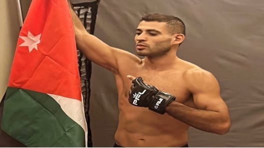 نورس أبزاخ يلتقي مع لاعب سويدي في البطولة العالمية لرابطة المقاتلين المحترفين