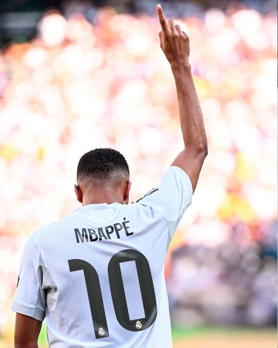 ريال مدريد يمنح الرقم 10 لكيليان مبابي