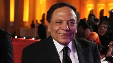 بعد غياب سنوات.. 'الزعيم' يظهر في زفاف حفيده عادل رامي إمام- صور