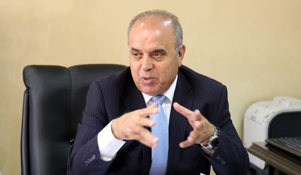 'محافظة' يشيد بجهود جميع الكوادر التي شاركت بانجاز جلسات 'امتحان الثانوية العامة' كما خطط لها