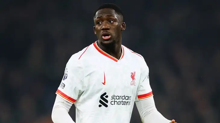 ليفربول يتحرك لحسم مستقبل كوناتي وسط اهتمام من ريال مدريد