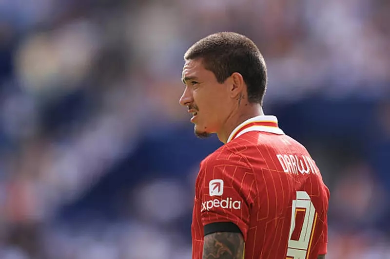 نونيز حيران بين ميلان والهلال.. وليفربول فاتح الباب