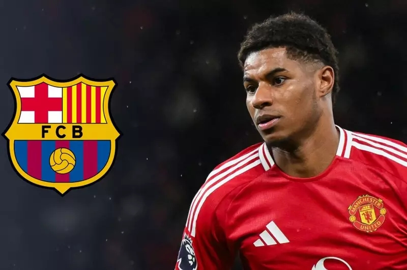 شوف فيديو الوصول.. راشفورد وصل برشلونة والصفقة على بُعد خطوة
