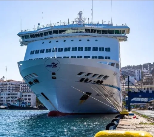 عبر رحلة الجزائر العاصمة -مرسيليا : سفينة "الفينيزيلوس" المستأجرة تستأنف نشاطها اليوم الاثنين