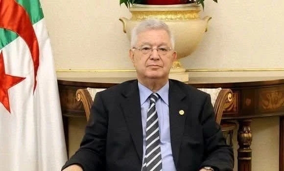 رئيس مجلس الأمة يعزي عائلات ضحايا حادث المرور المأساوي